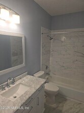 10000 Gate Pkwy in Jacksonville, FL - Building Photo - Building Photo