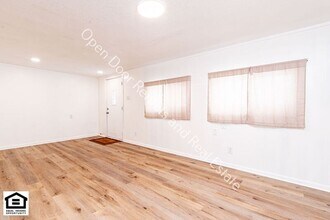 209 S Ijams St in Garrett, IN - Foto de edificio - Building Photo