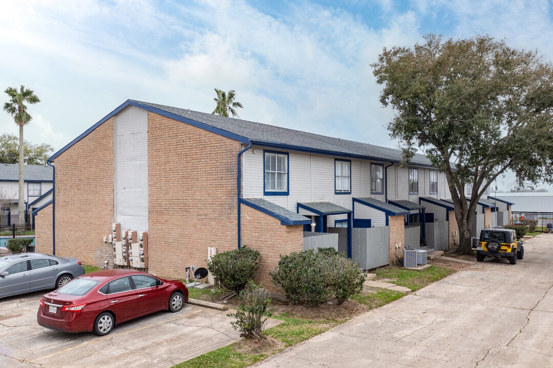 New Haven Apartments in Bay City, TX - Foto de edificio