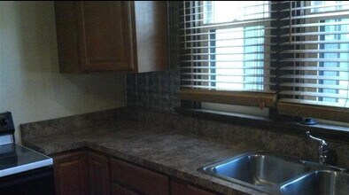 1205 Cornell Dr, Unit 1205 in Dayton, OH - Building Photo - Building Photo