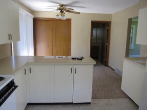 10860 Bennett St SE in Lowell, MI - Building Photo - Building Photo
