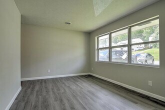 567 Lovedale Dr, Unit 567 in Kingsport, TN - Building Photo - Building Photo