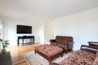 16 Wyman St N in Rye Brook, NY - Building Photo - Building Photo