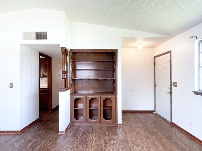 4841 Newport Dr in Del City, OK - Building Photo - Building Photo