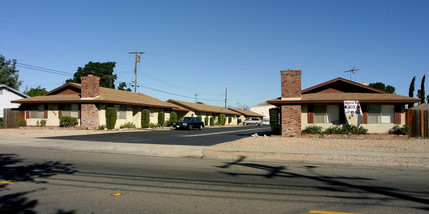 8995 Juniper Ave in Fontana, CA - Building Photo - Building Photo