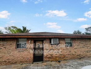 27917 Washington St in Bonita Springs, FL - Building Photo - Building Photo