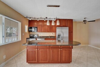 2895 NE 32nd St in Fort Lauderdale, FL - Building Photo - Building Photo