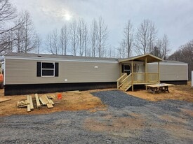 4549 Haystack Rd in Dobson, NC - Building Photo