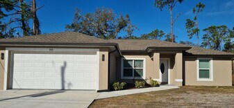 161 Overbrook St in Port Charlotte, FL - Building Photo