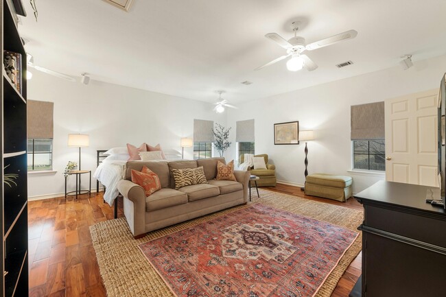1401 Bowie Rd in Austin, TX - Building Photo - Building Photo