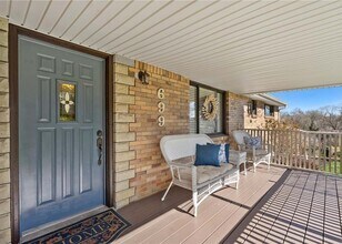 699 Doris Dr in Pittsburgh, PA - Building Photo - Building Photo