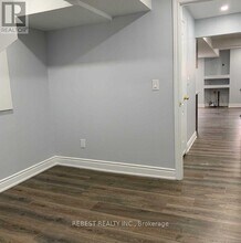 5873 Whitehorn Ave in Mississauga, ON - Building Photo - Building Photo