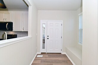 2562 Golf Ridge Cir in Naperville, IL - Building Photo - Building Photo