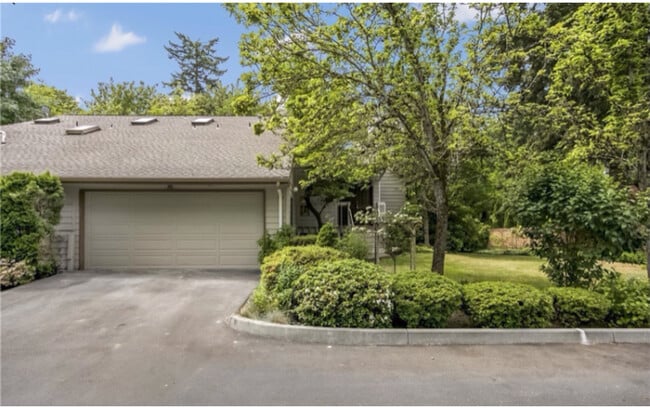 property at 1 143rd Ave SE