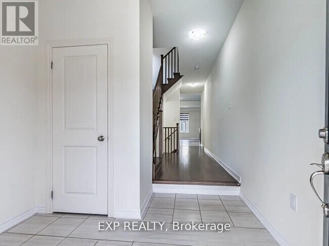 10 Truffle Ct in Brampton, ON - Building Photo - Building Photo