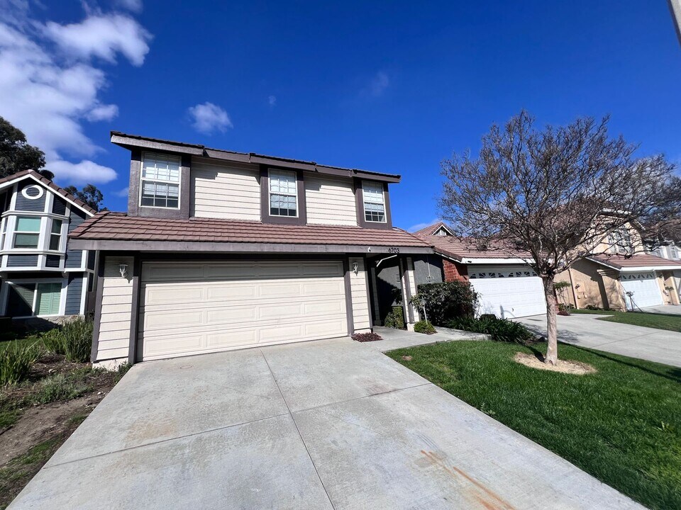 26703 Madigan Dr in Santa Clarita, CA - Building Photo