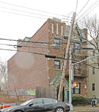 6255 Forest Ave in Ridgewood, NY - Building Photo - Building Photo