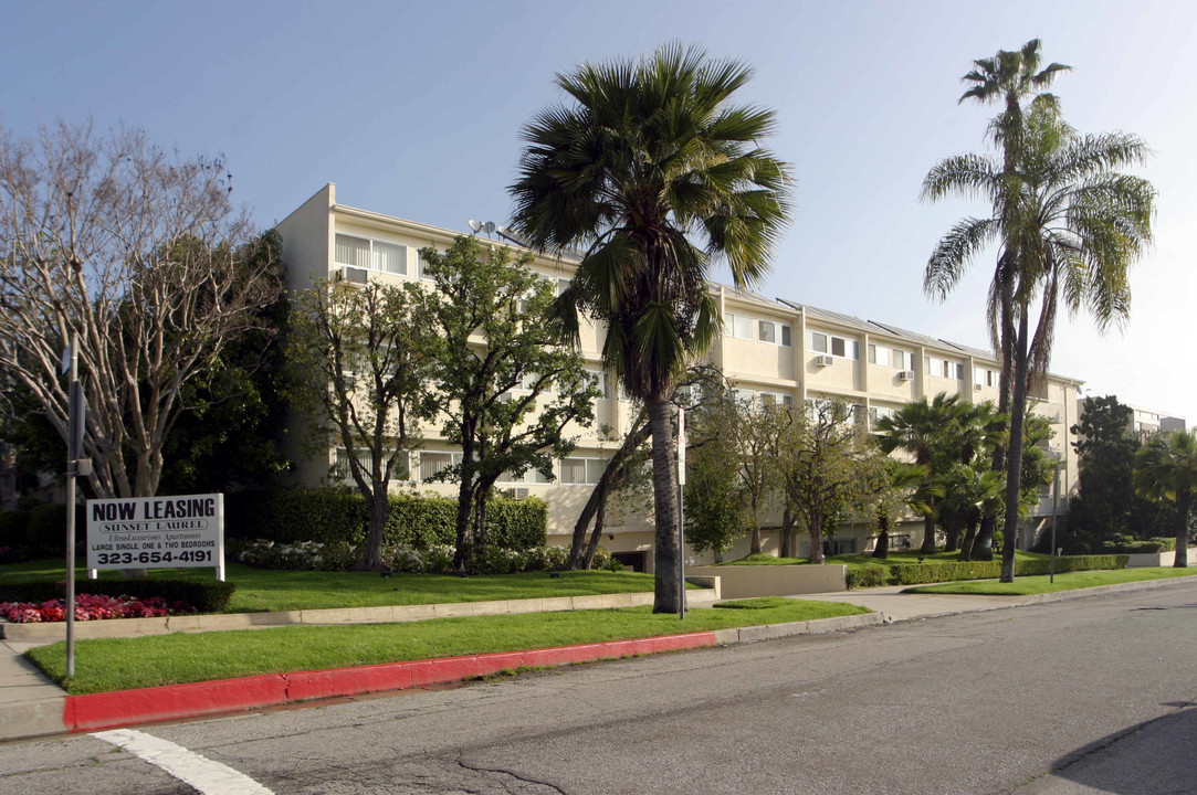 8017 Selma Ave in Los Angeles, CA - Building Photo