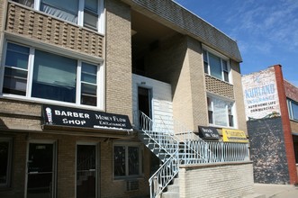 8120 S Kedzie Ave in Chicago, IL - Foto de edificio - Building Photo