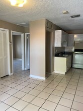 4140 SW 18th St-Unit -2 in Fort Lauderdale, FL - Building Photo - Building Photo