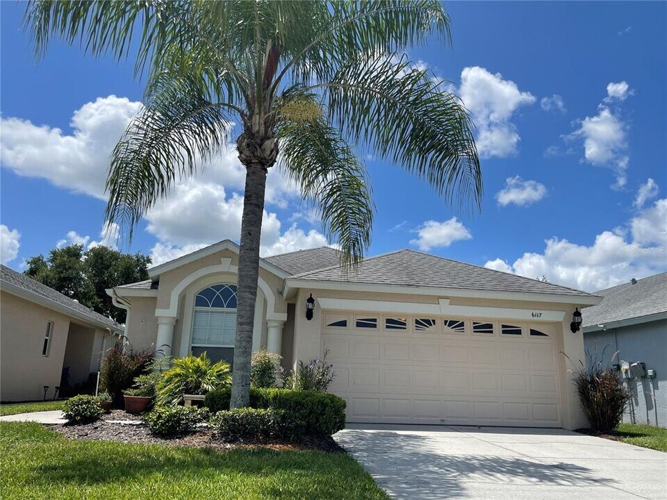 6117 Gentle Ben Cir in Wesley Chapel, FL - Building Photo