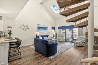 1908 Hwy 17 S in North Myrtle Beach, SC - Foto de edificio - Building Photo