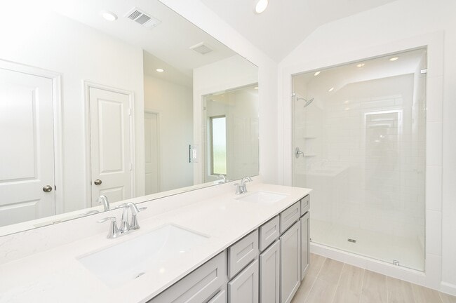 5459 Holly Hvn Ct in Fulshear, TX - Building Photo - Building Photo
