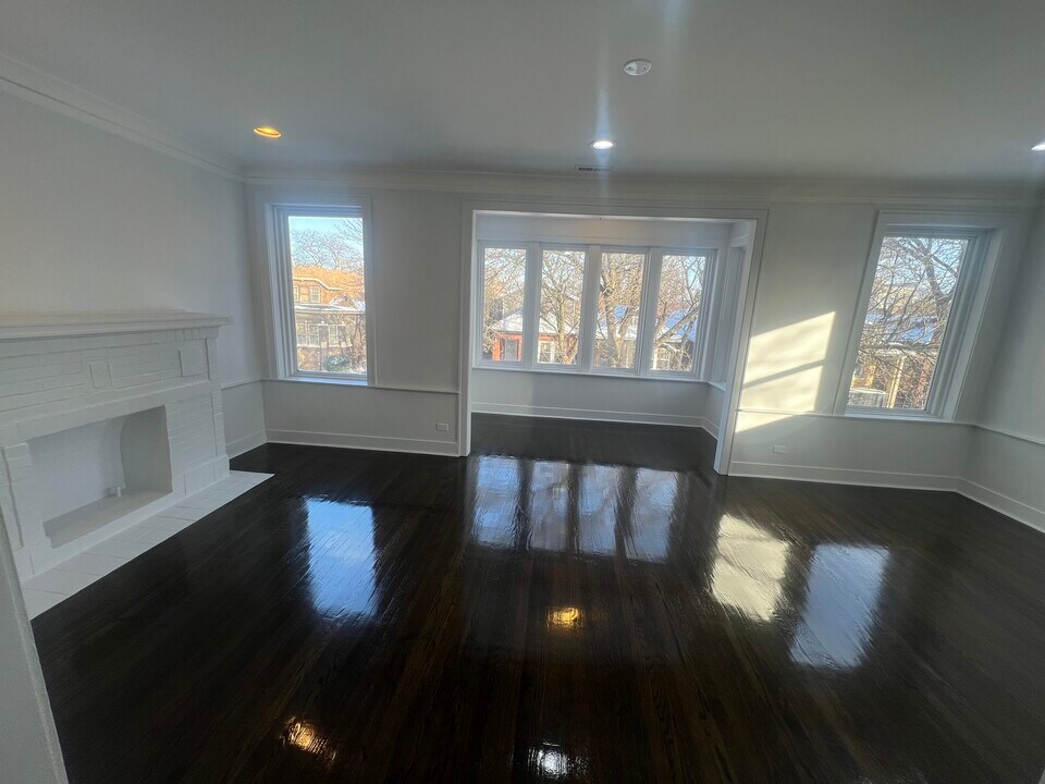 7220 S East End Ave, Unit # 2 in Chicago, IL - Building Photo