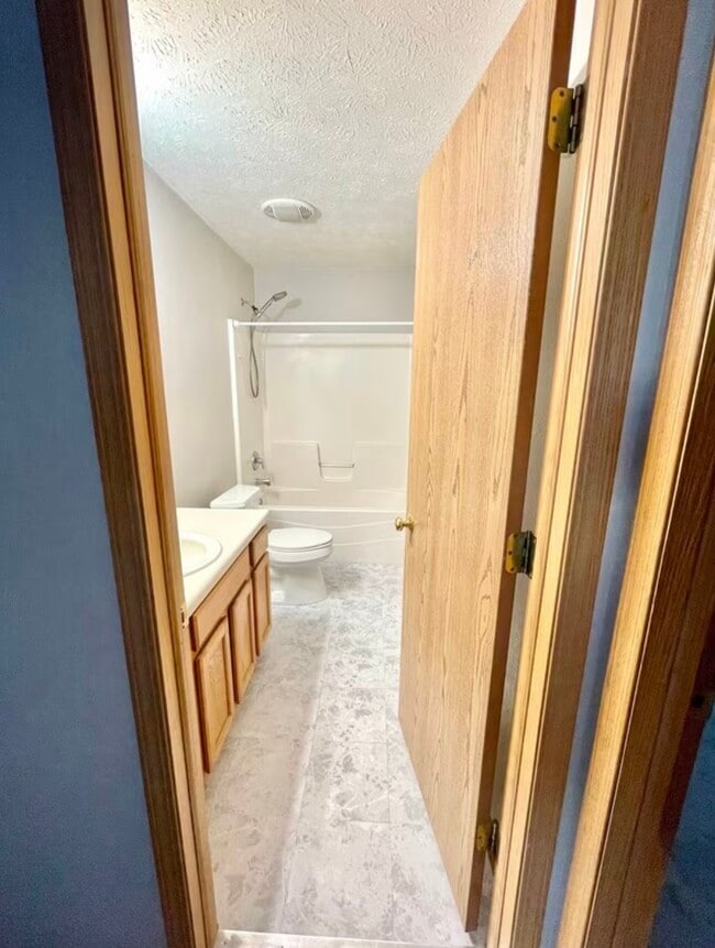 5633 Kearney Ave in Lincoln, NE - Building Photo - Building Photo
