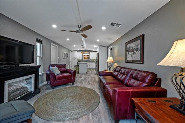 269 Sherman Dr in Pottsboro, TX - Foto de edificio - Building Photo