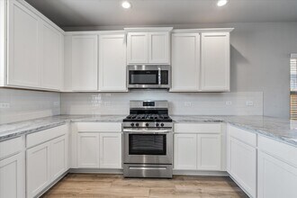 10610 Scrub Oak Dr in Arcola, TX - Building Photo - Building Photo