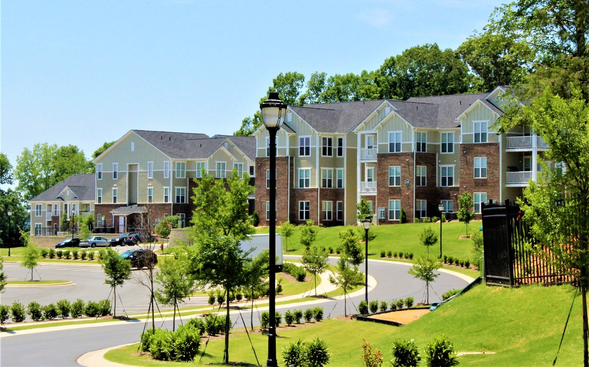 Seasons at Poplar Tent in Concord, NC - Building Photo