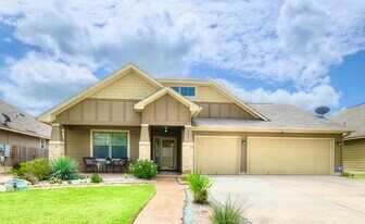 838 Madison Ave in New Braunfels, TX - Building Photo