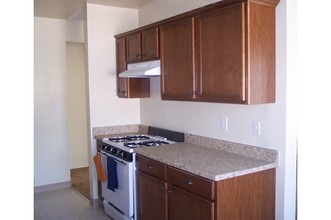 4006 Puente Ave Apartments in Baldwin Park, CA - Building Photo - Interior Photo