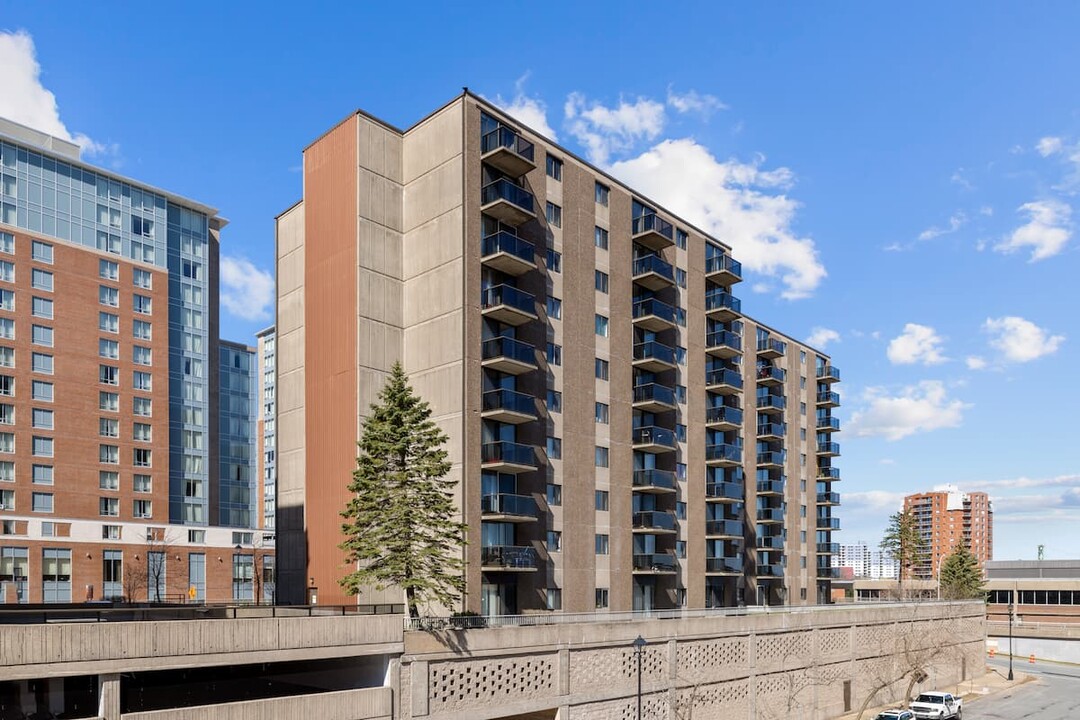 Halifax Apartments – MacKeen Towers in Halifax, NS - Building Photo