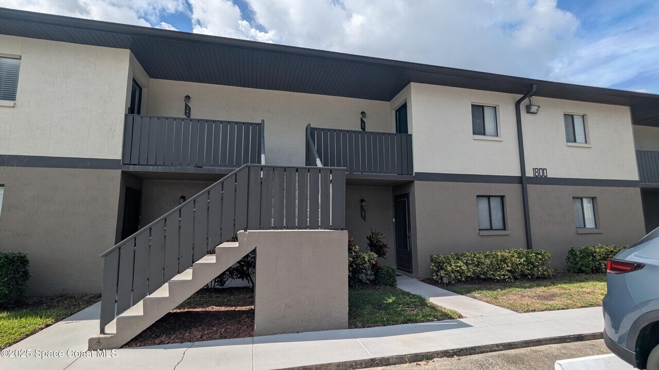 1800 University Ln in Cocoa, FL - Building Photo
