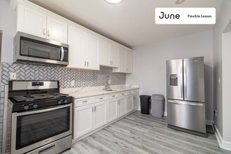 5 W Cottage St in Boston, MA - Building Photo - Building Photo