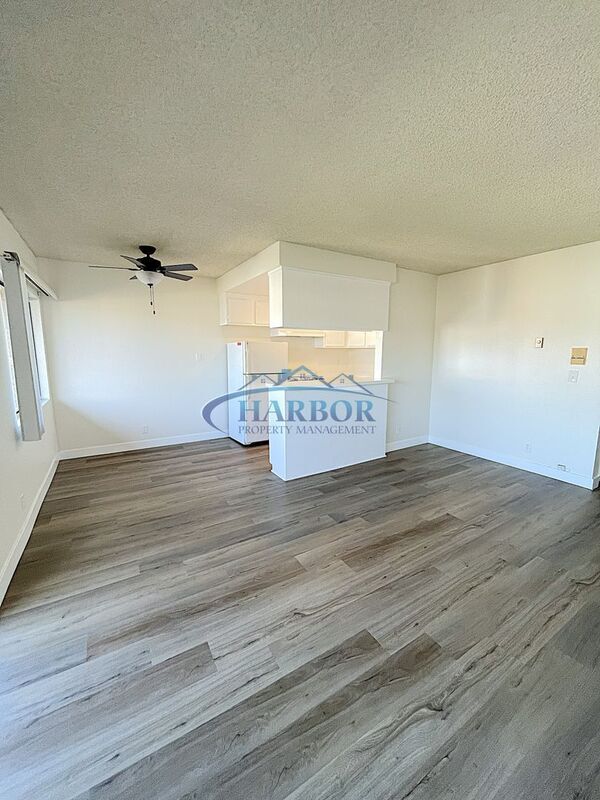 949 W 26th St in Los Angeles, CA - Building Photo - Building Photo