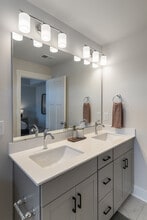 Maybrook Terraces in Greenville, SC - Foto de edificio - Building Photo