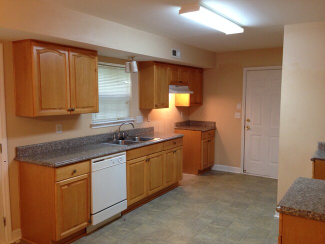 312 Kingville Dr in Charlotte, NC - Building Photo - Building Photo