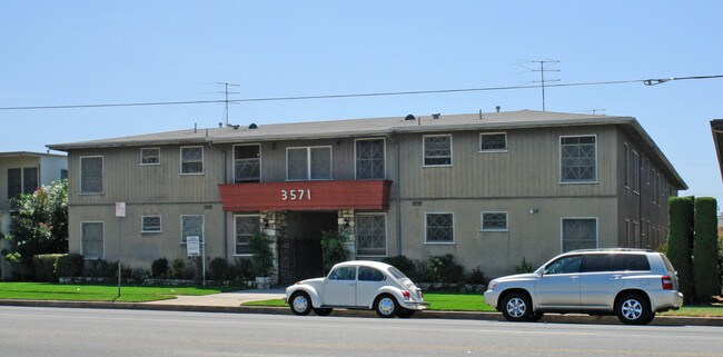 3571 S Sepulveda Blvd in Los Angeles, CA - Building Photo - Building Photo