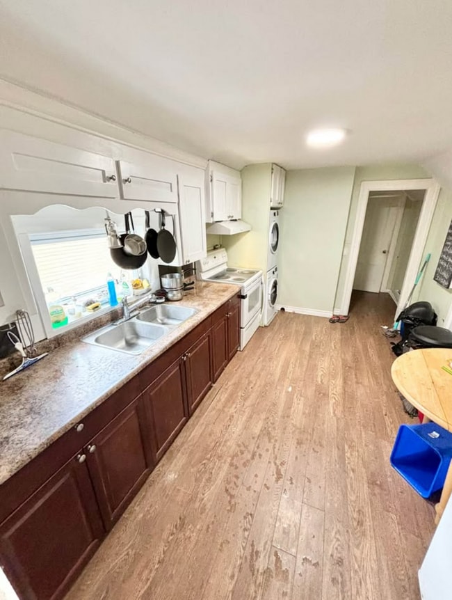 property at 218 St John St