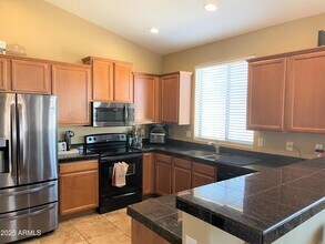 3710 W Lydia Ln in Phoenix, AZ - Building Photo - Building Photo