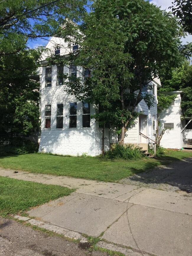 25 Leclair St Rentals in Winooski, VT