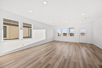 18006 Old Barrel Dr in Hockley, TX - Foto de edificio - Building Photo