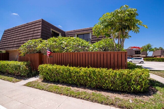 1913 19th Ct in Jupiter, FL - Building Photo - Building Photo