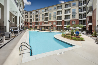 Overture Buckhead South 55+ Apartment Homes in Atlanta, GA - Foto de edificio - Building Photo