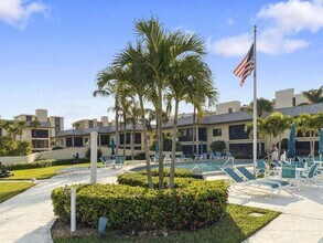275 S Beach Rd in Tequesta, FL - Building Photo - Building Photo