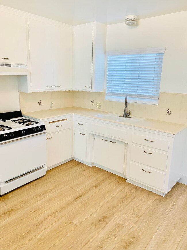 210 La Paloma-Unit -2 in San Clemente, CA - Building Photo - Building Photo