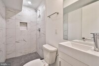 2133 N Franklin St photo'